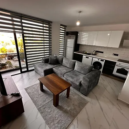 Kyrenia Center, 1room Bluepalm Site With Pool Apartman *